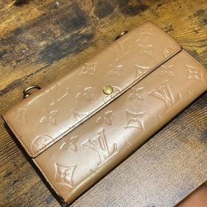 Louis Vuitton Vernis Sarah Wallet Noisette